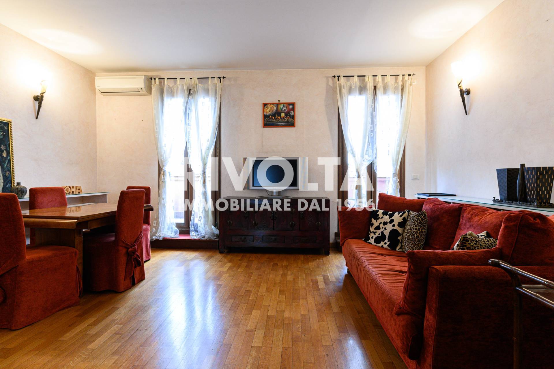 Immagine 1 di Appartamento in affitto  in Via Delle Quattro Fontane a Roma