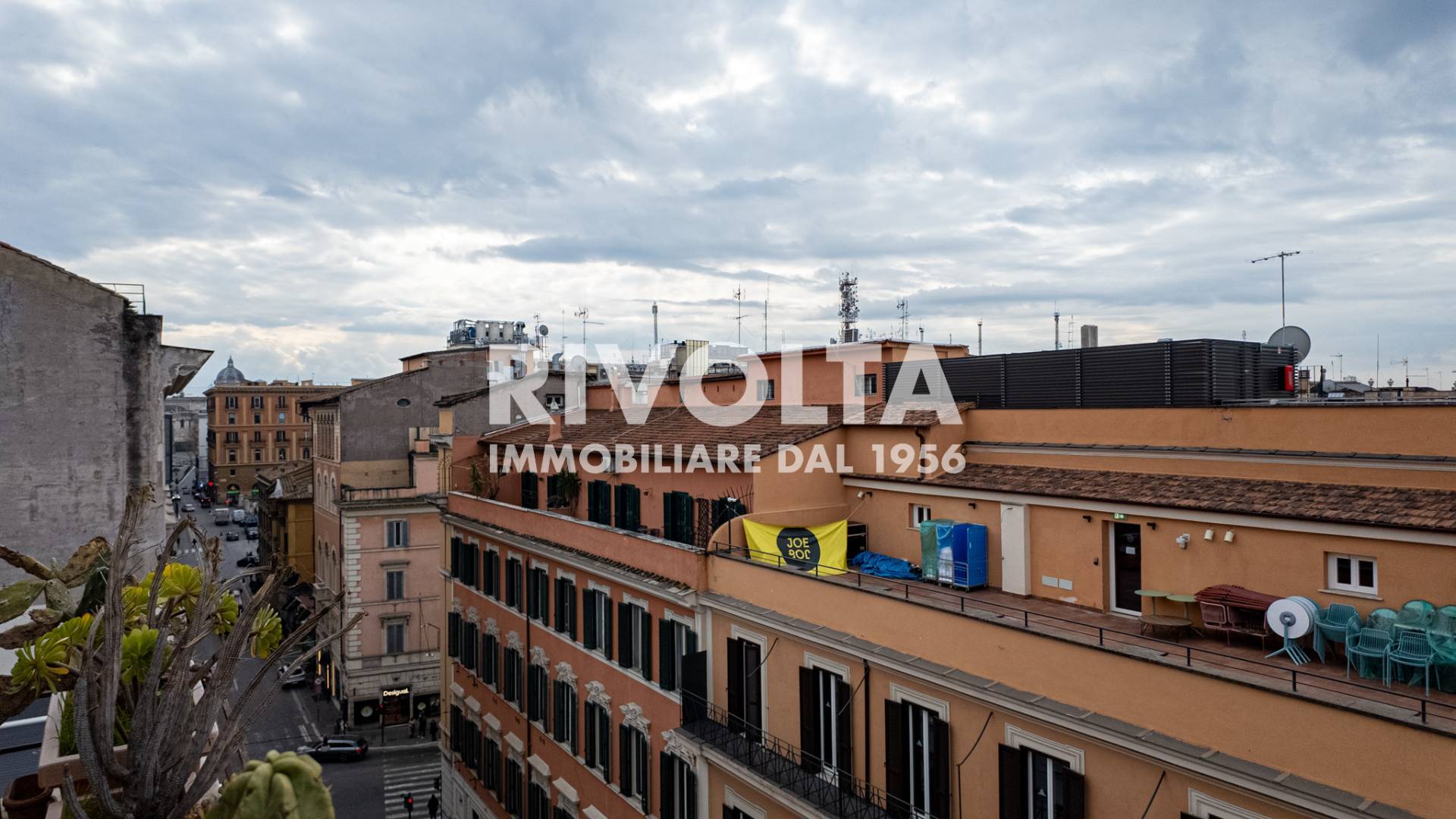 Immagine 10 di Appartamento in affitto  in Via Delle Quattro Fontane a Roma