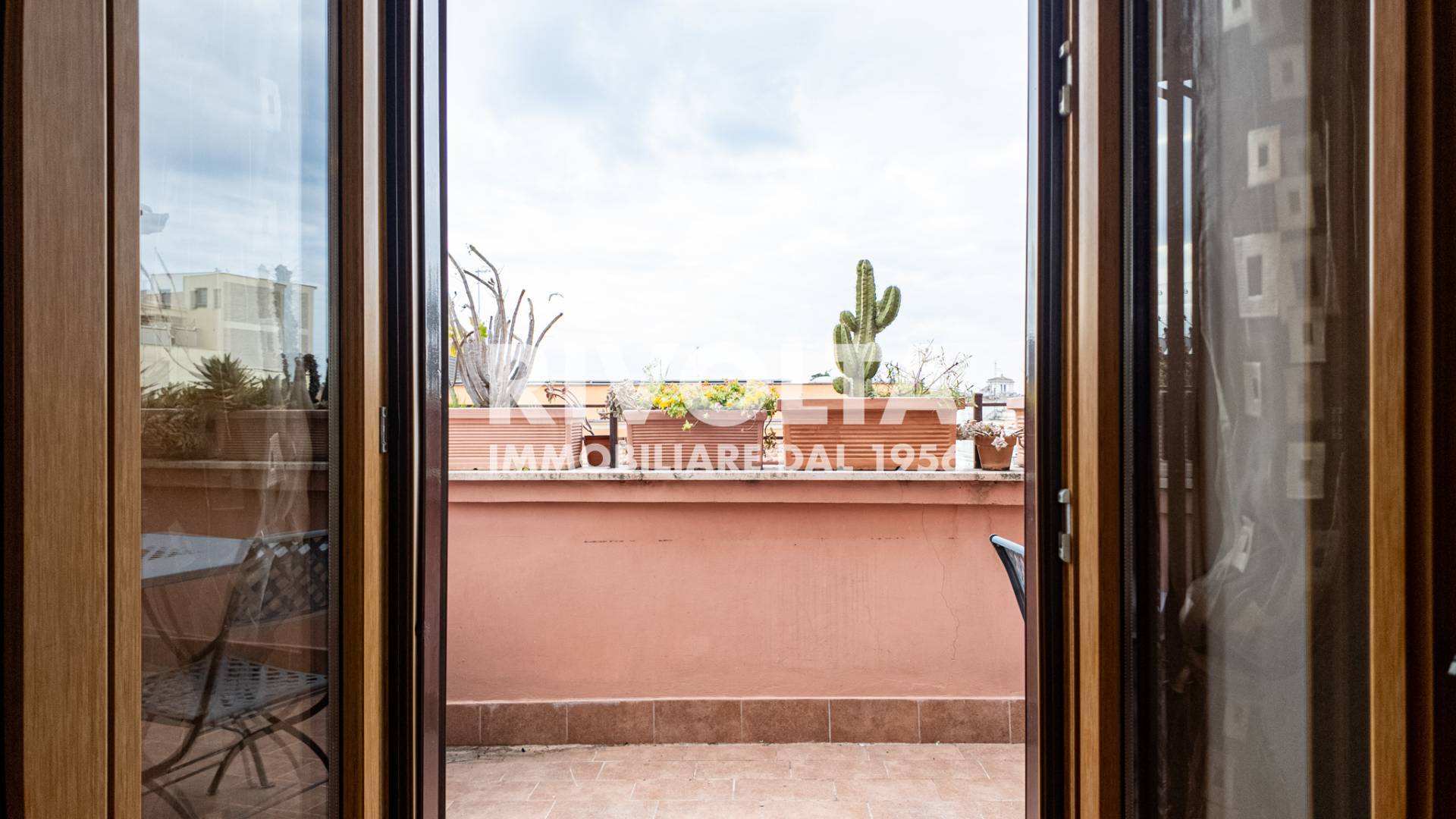 Immagine 13 di Appartamento in affitto  in Via Delle Quattro Fontane a Roma