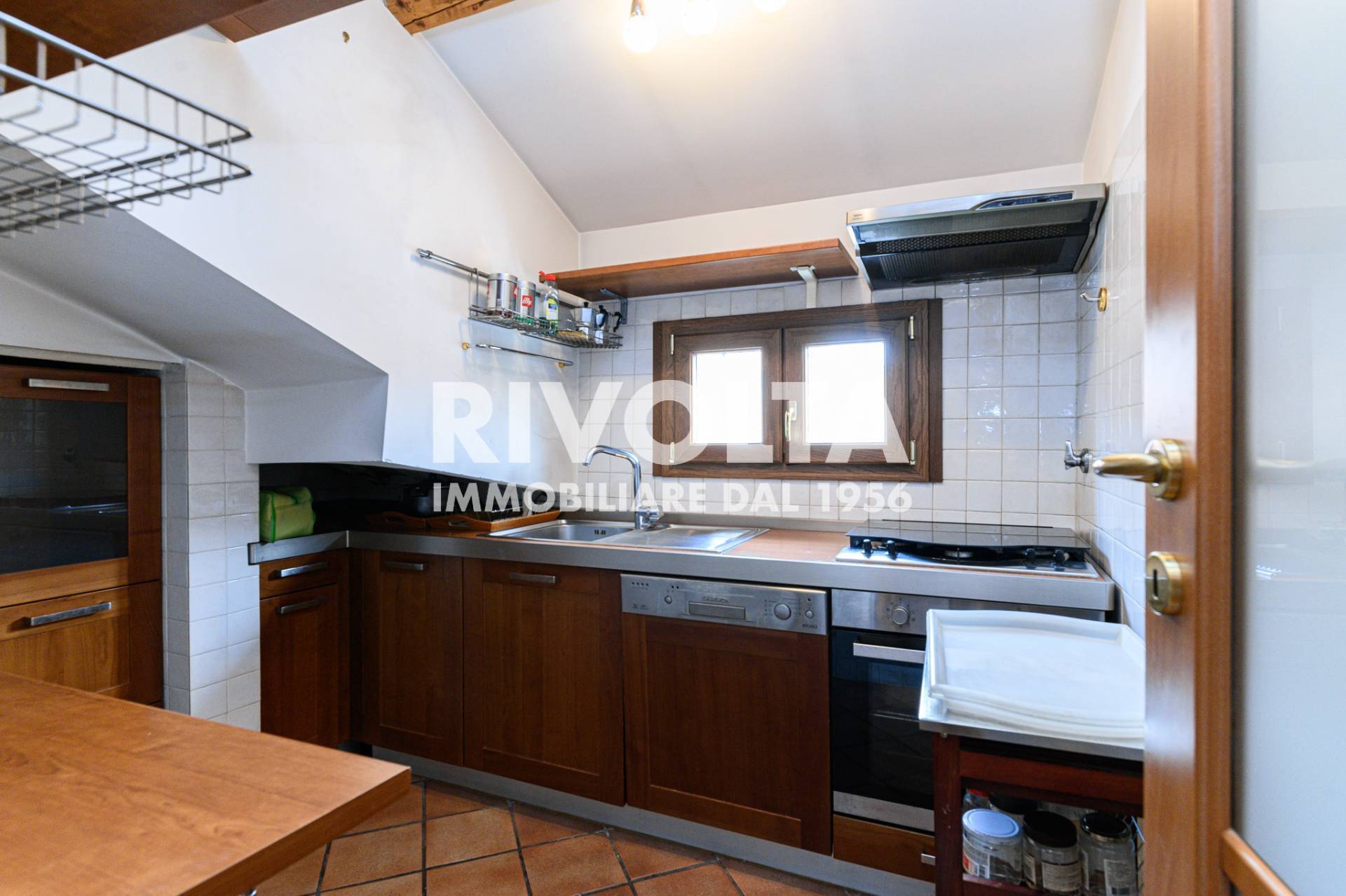 Immagine 15 di Appartamento in affitto  in Via Delle Quattro Fontane a Roma