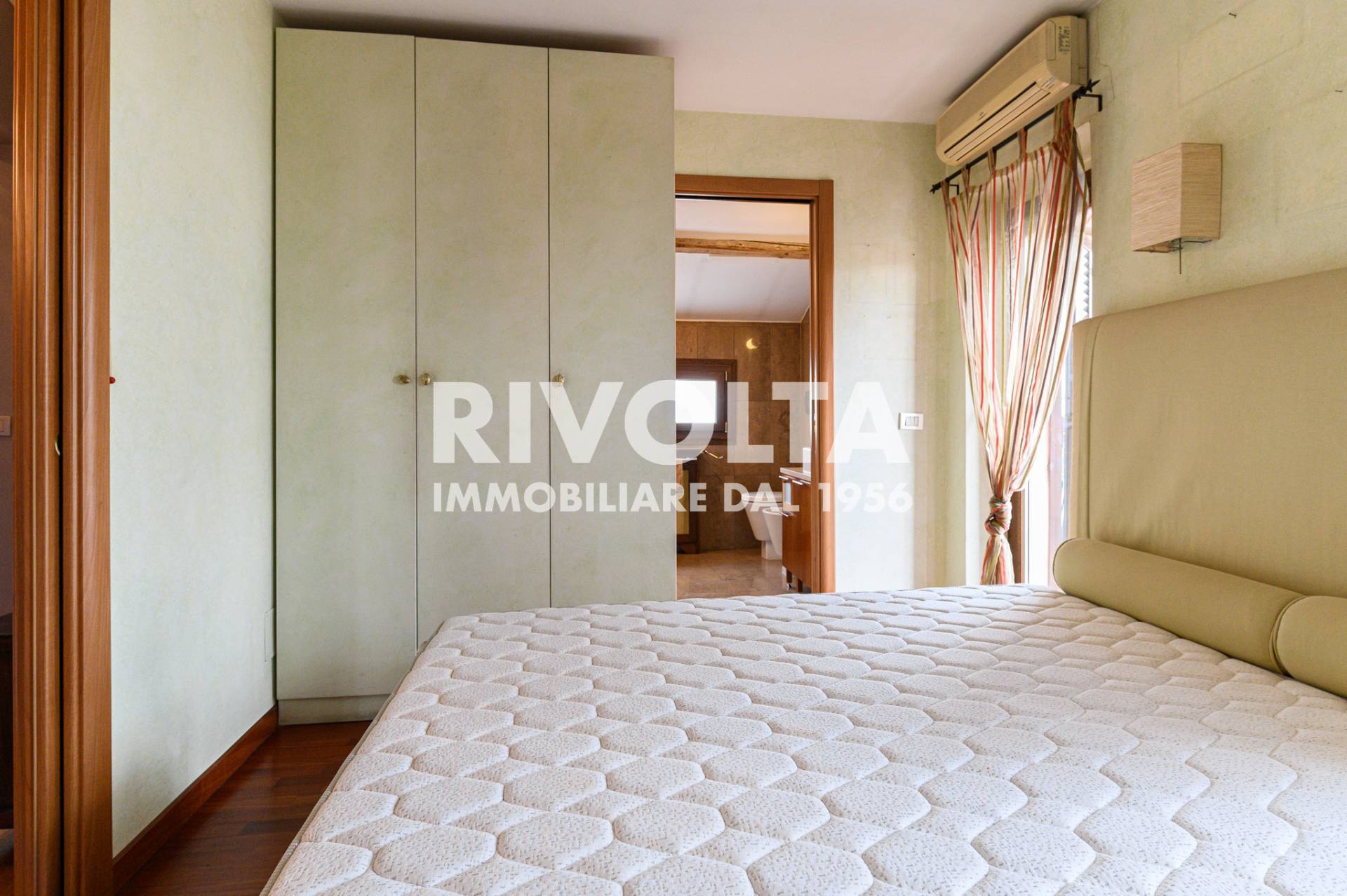 Immagine 27 di Appartamento in affitto  in Via Delle Quattro Fontane a Roma