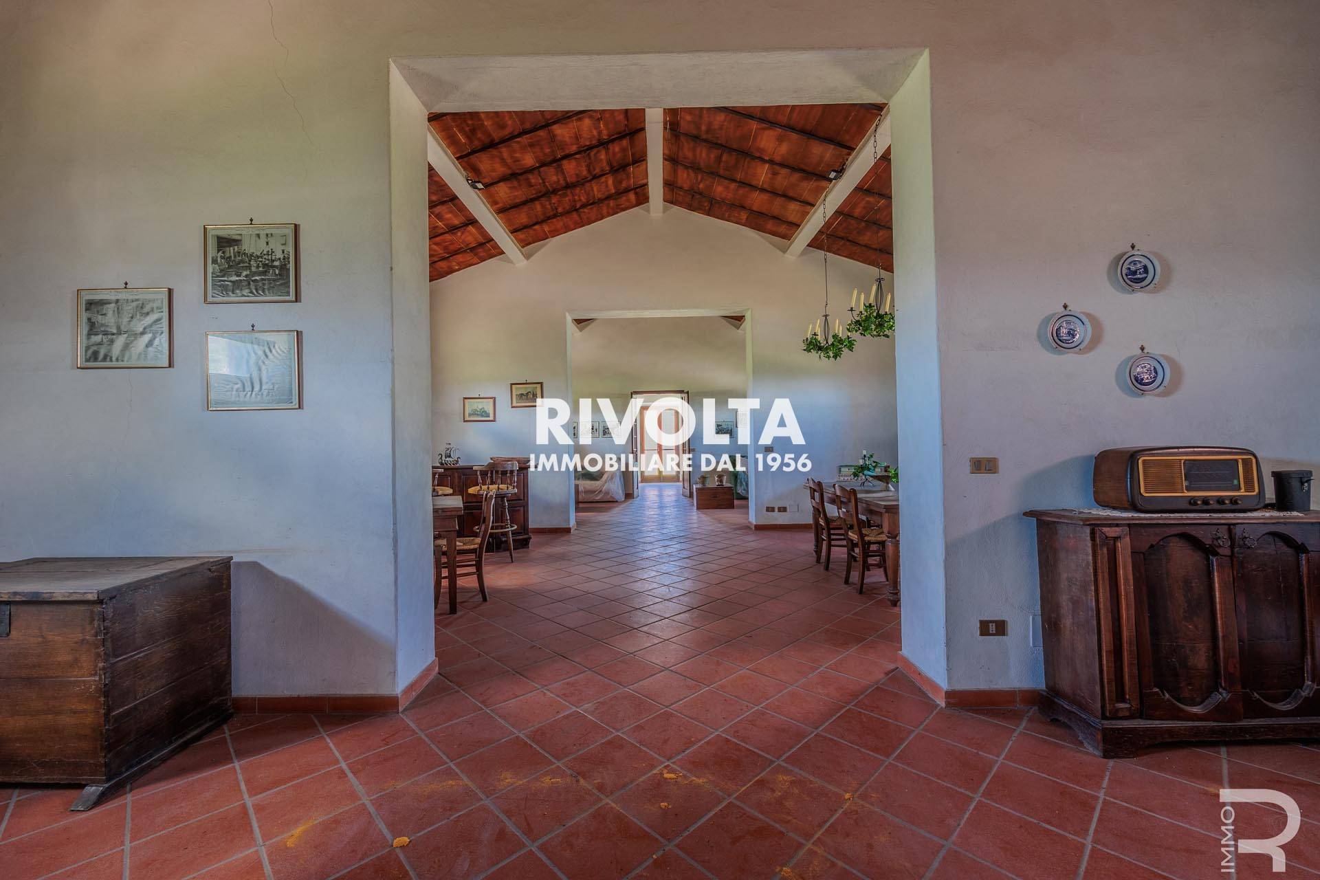 Immagine 12 di Rustico / casale in vendita  in con terreno in maremma a Magliano In Toscana