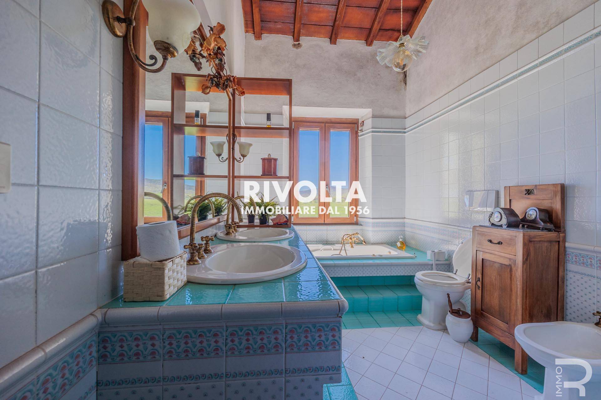 Immagine 20 di Rustico / casale in vendita  in con terreno in maremma a Magliano In Toscana