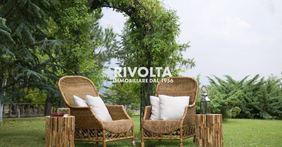 Immagine 1 di Terreno residenziale in vendita  in via colle san rocco a Gallicano Nel Lazio