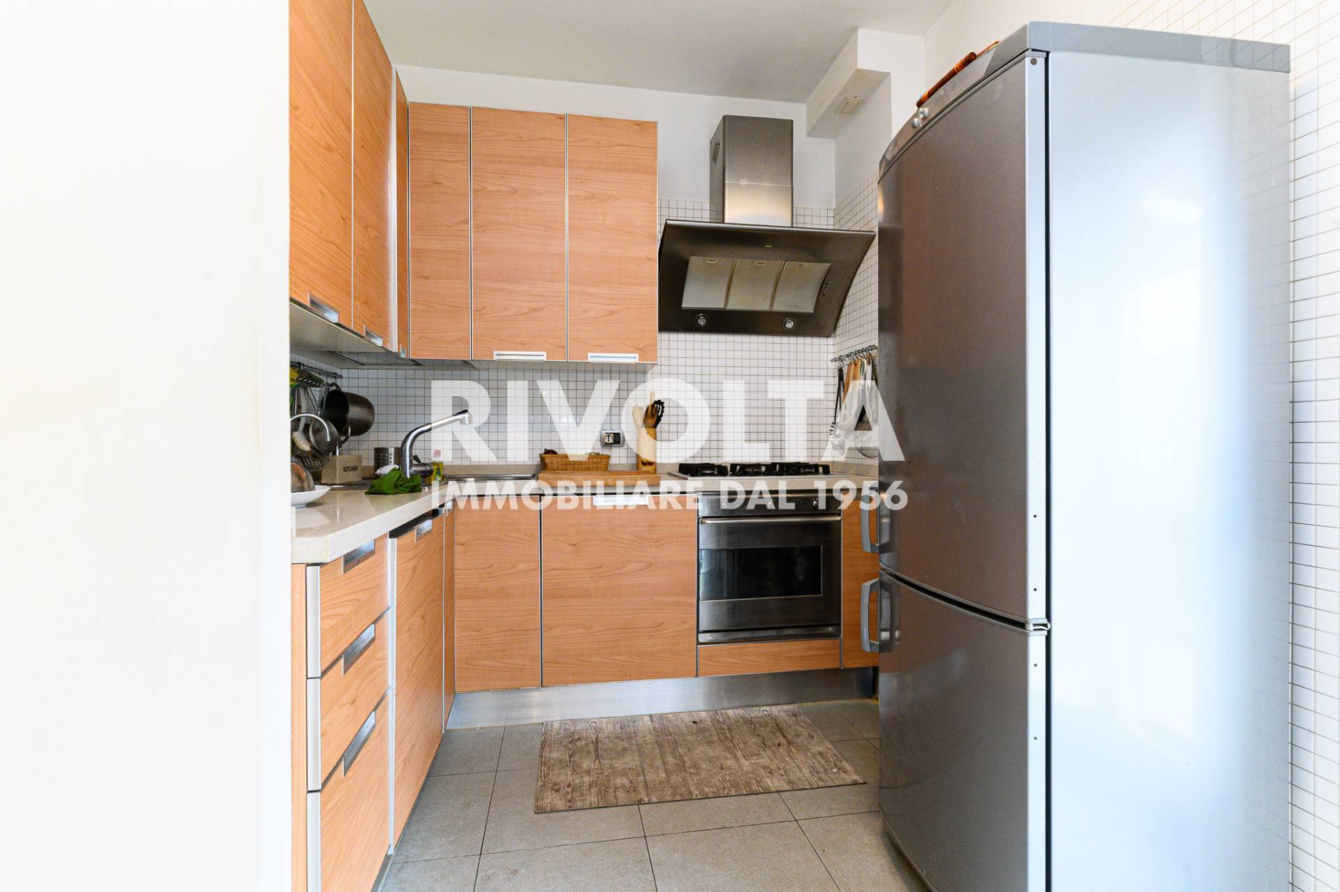 Immagine 12 di Appartamento in vendita  in via Majorana a Roma