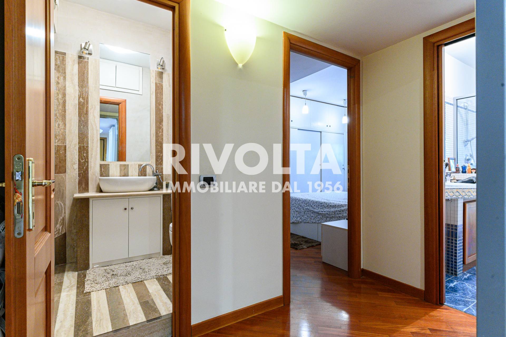 Immagine 16 di Appartamento in vendita  in via Majorana a Roma