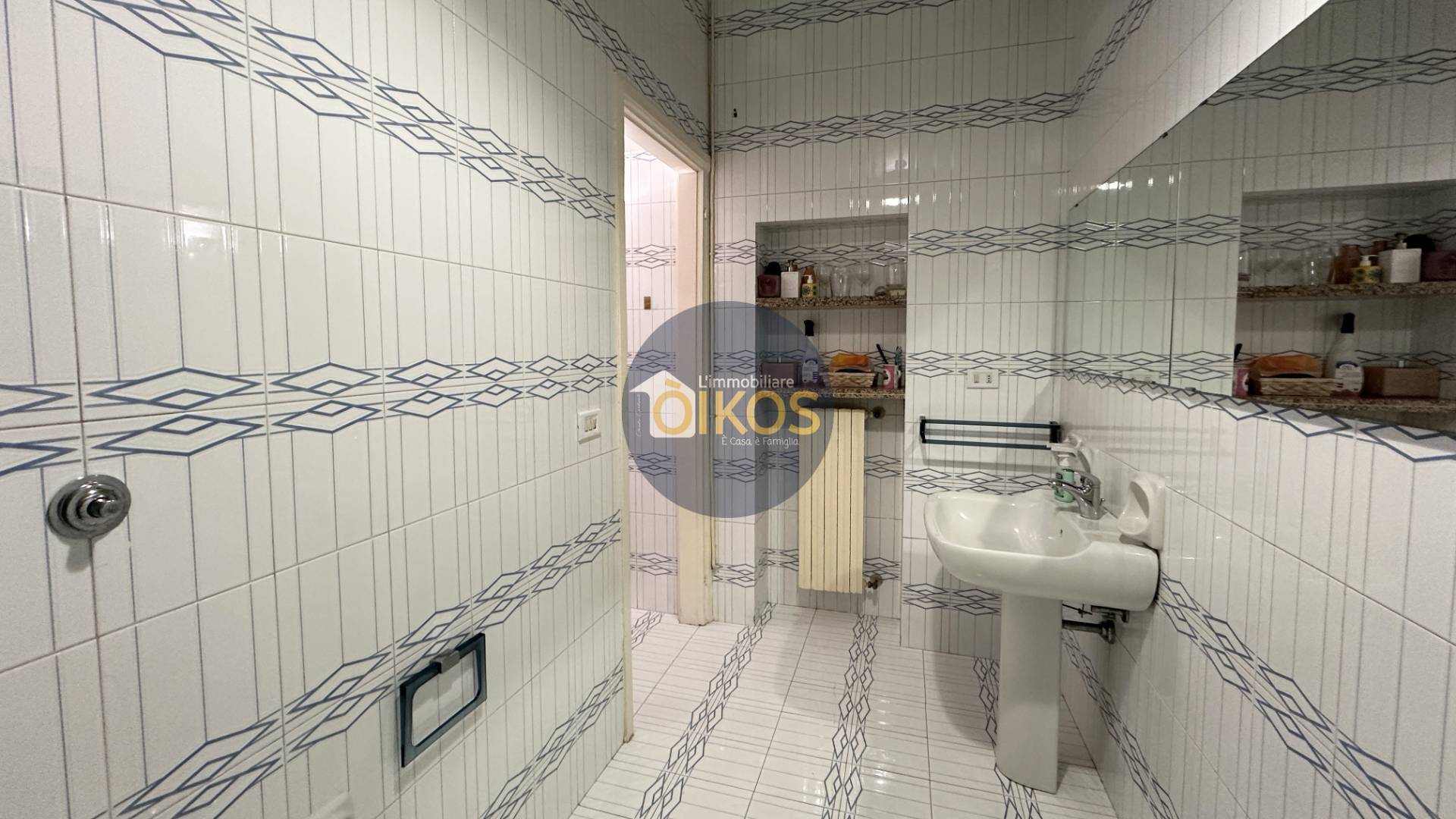 Immagine 21 di Appartamento in vendita  in Piazza Vittorio Emanuele a Monopoli