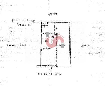 Immagine 20 di Locale commerciale   in Via Roberto Ruffilli a Benevento