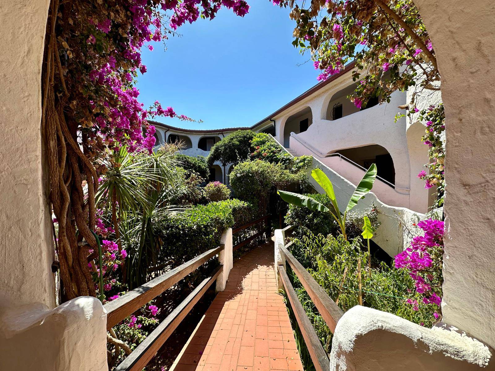 Immagine 2 di Appartamento in vendita  in San Pietro  mare a Valledoria