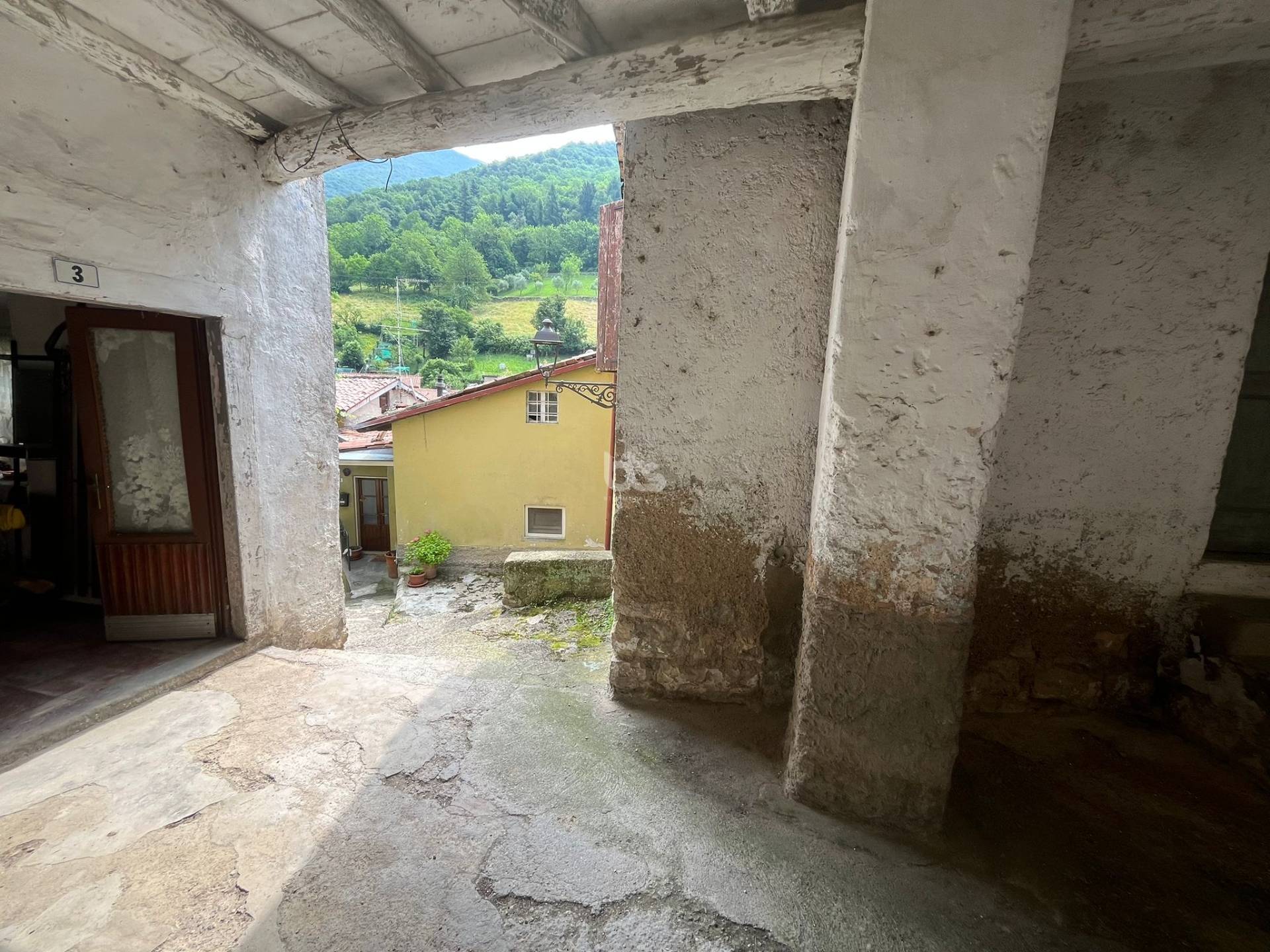 Immagine 12 di Rustico / casale in vendita  in via santa maria 1 a Adrara San Martino