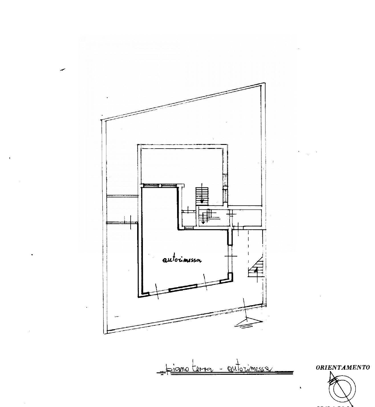 Immagine 49 di Palazzo in vendita  in Via Crisologo 44 a Pescara