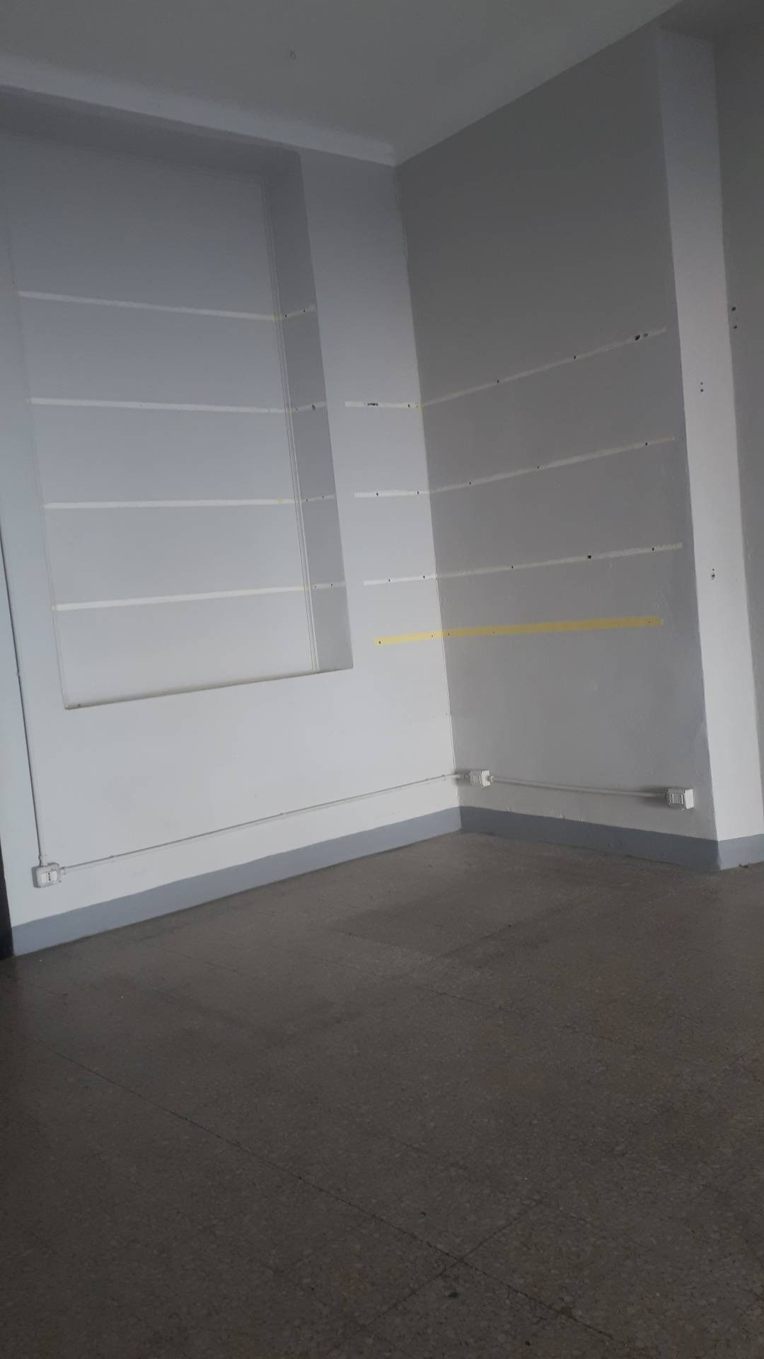 Immagine 6 di Attività commerciale in affitto  in via guidiccioni 182 a Lucca