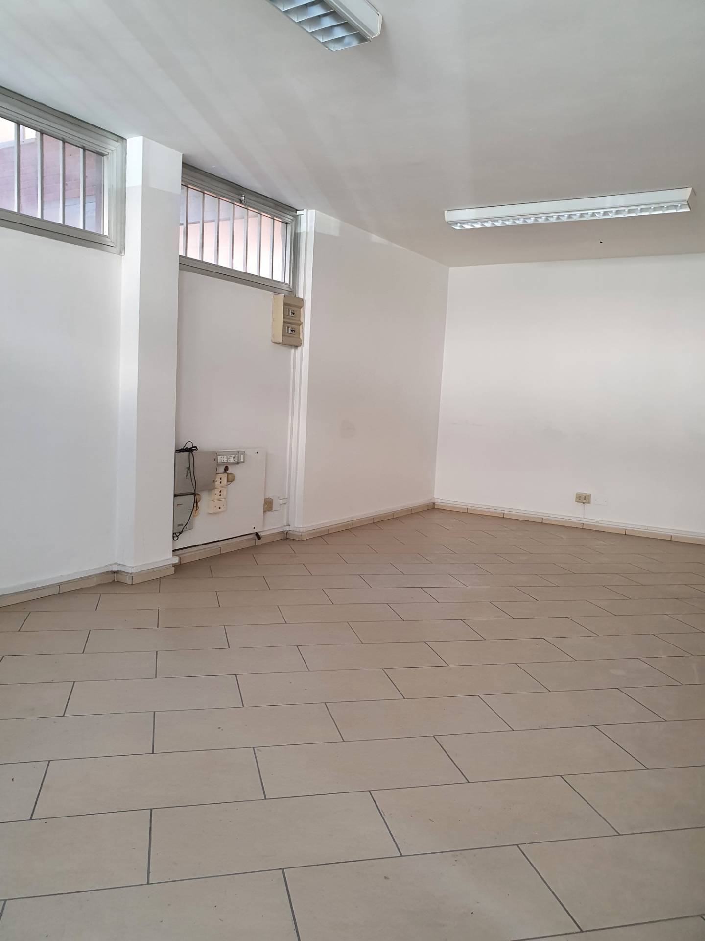 Immagine 1 di Ufficio in affitto  in Via delle Tagliate di San Marco a Lucca