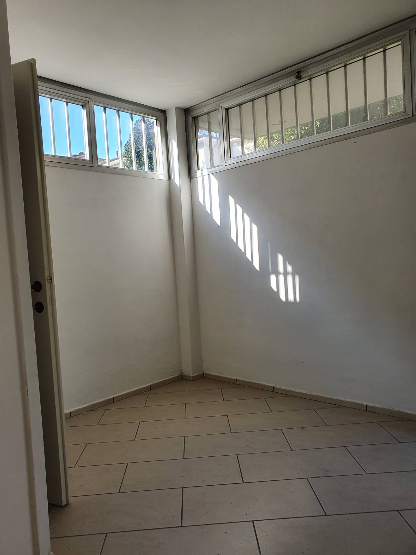 Immagine 5 di Ufficio in affitto  in Via delle Tagliate di San Marco a Lucca