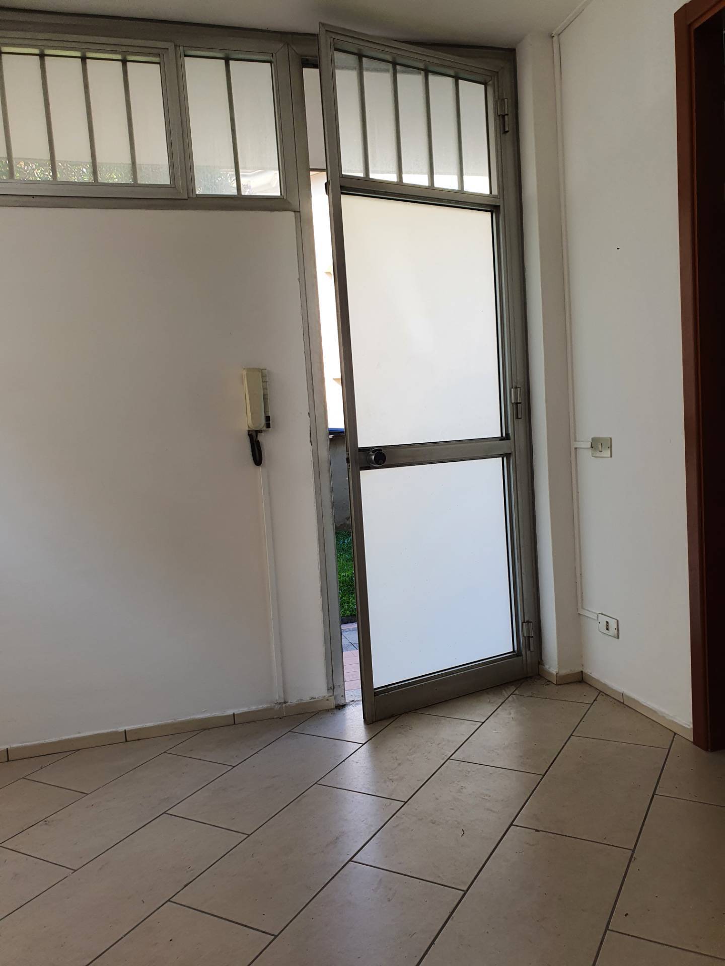 Immagine 6 di Ufficio in affitto  in Via delle Tagliate di San Marco a Lucca