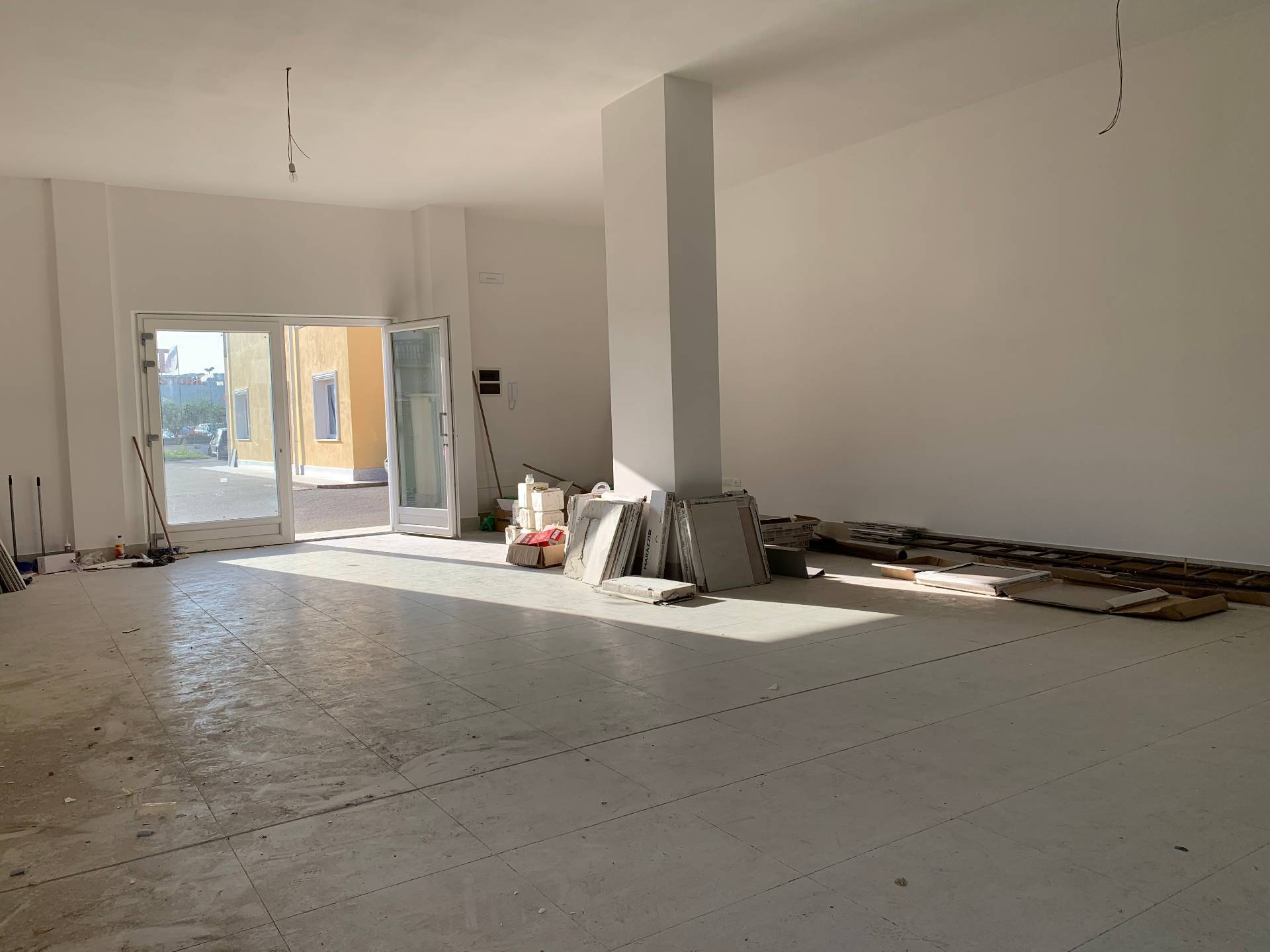 Immagine 2 di Attività commerciale in affitto  in Via Pontenuovo a Pietrasanta