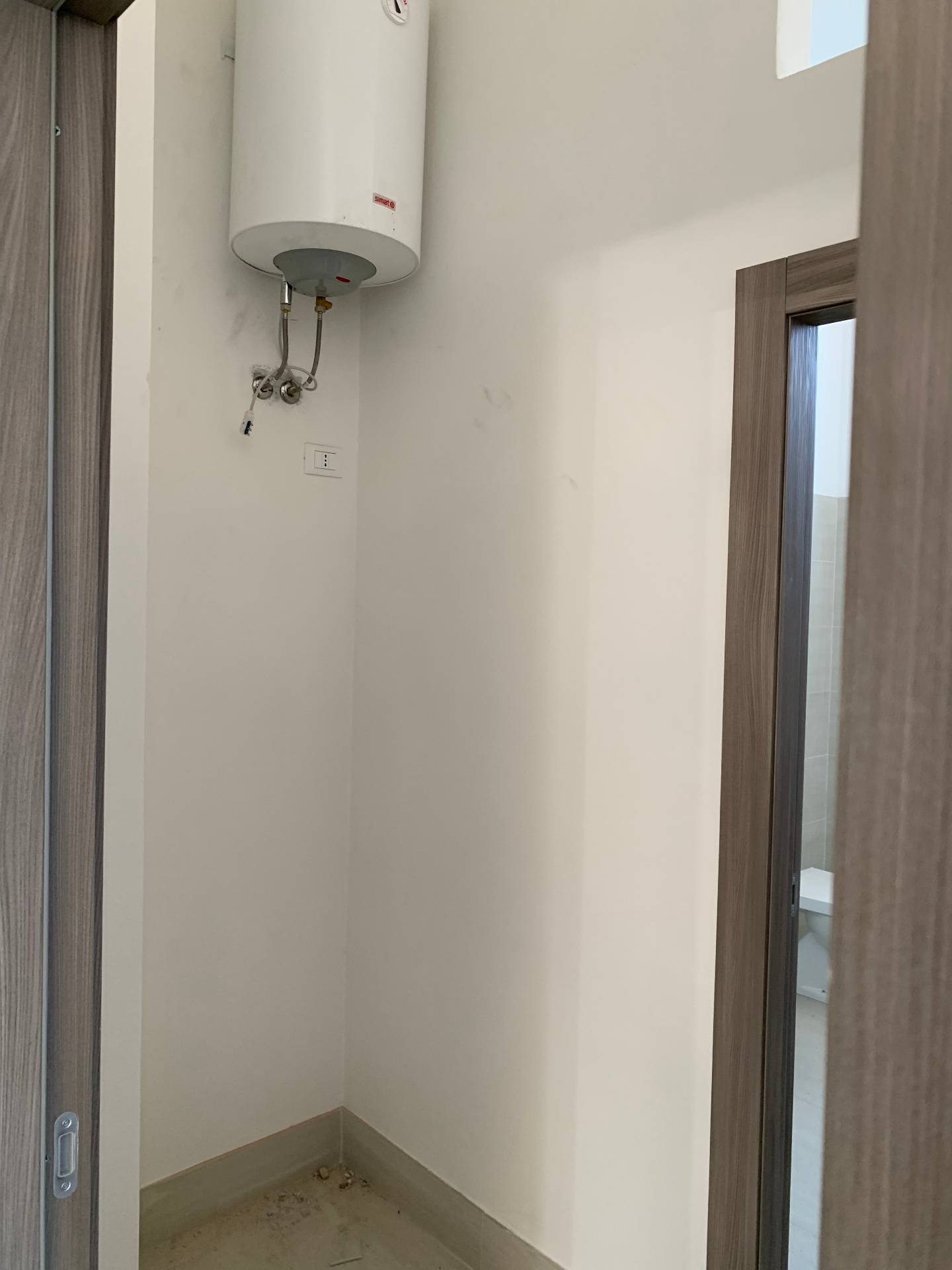 Immagine 8 di Attività commerciale in affitto  in Via Pontenuovo a Pietrasanta