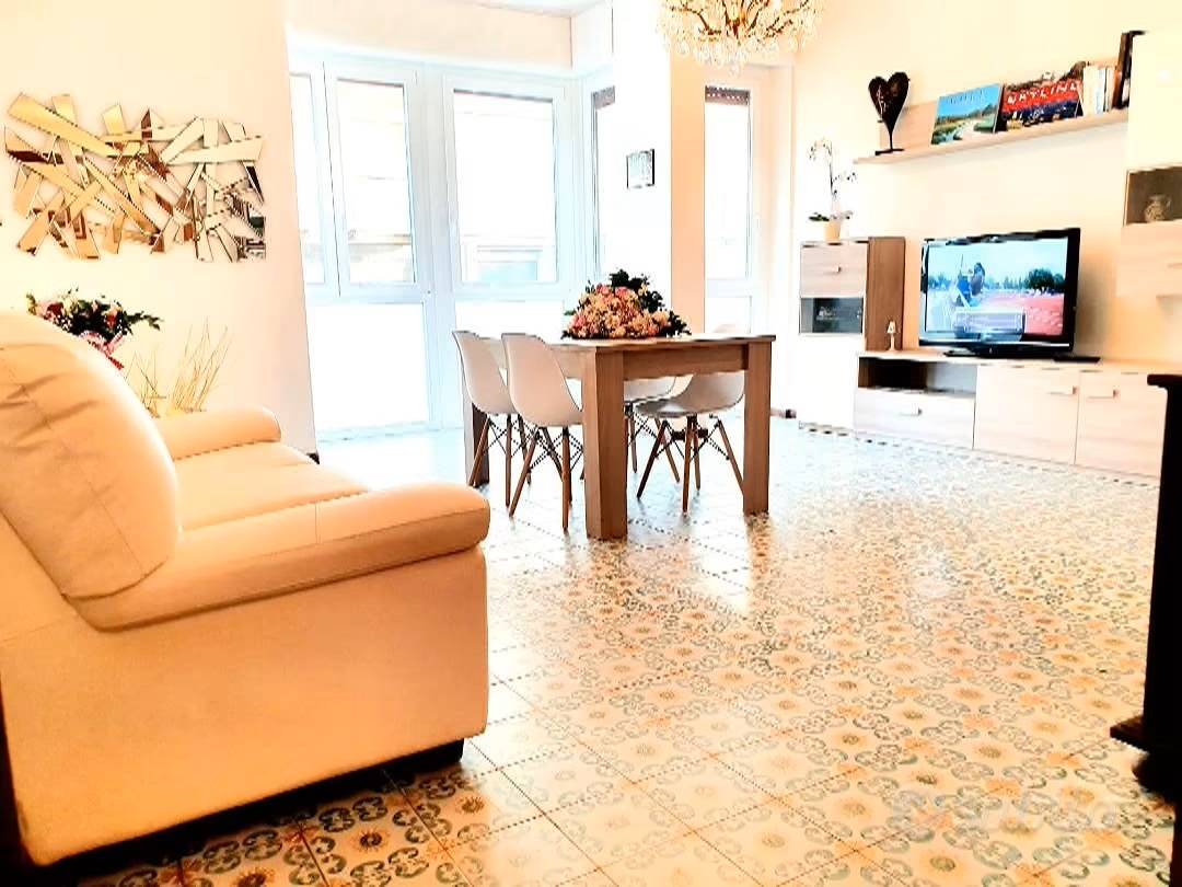 Immagine 1 di Appartamento in affitto  in Via aurelio saffi - a Viareggio