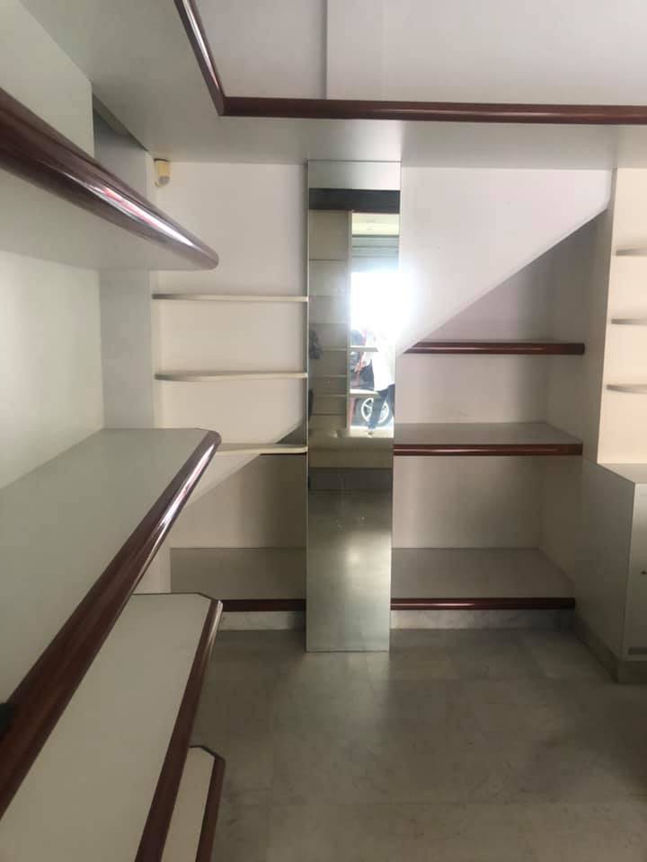 Immagine 11 di Attività commerciale in vendita  in Via Pietro Maroncelli a Viareggio