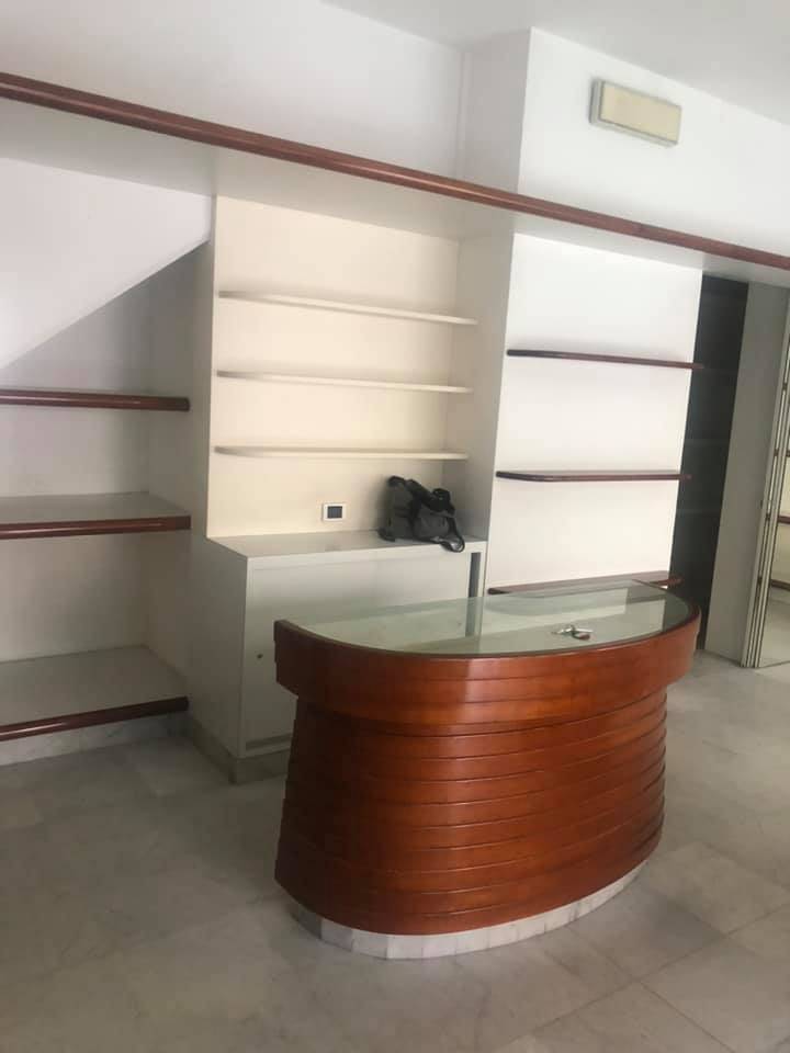 Immagine 5 di Attività commerciale in vendita  in Via Pietro Maroncelli a Viareggio