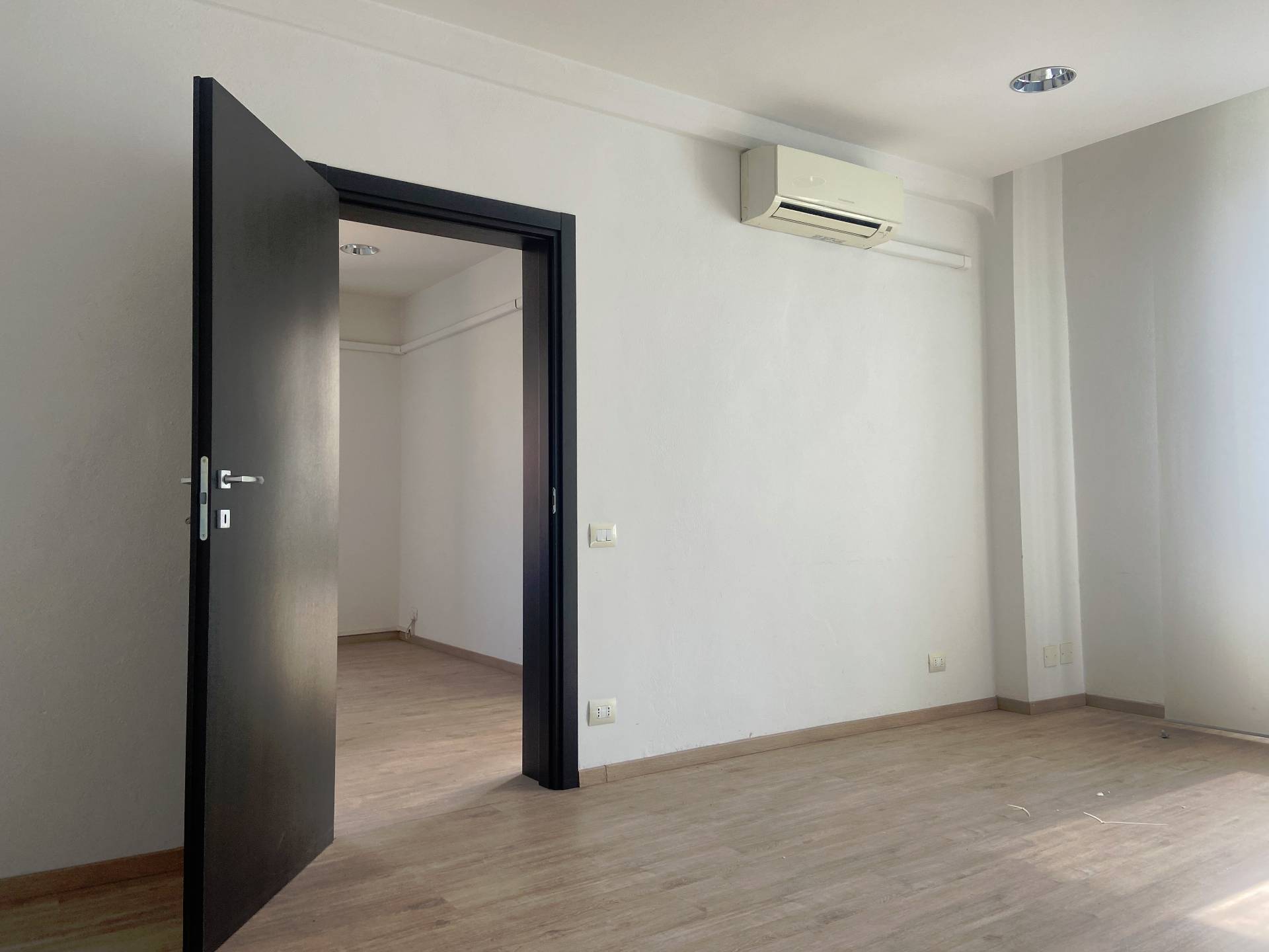 Immagine 3 di Ufficio in affitto  in Via Lamarmora 22 a Livorno