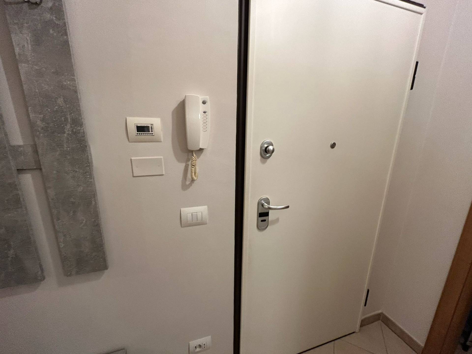 Immagine 14 di Appartamento in vendita  in viale del tirreno 100 a Pisa