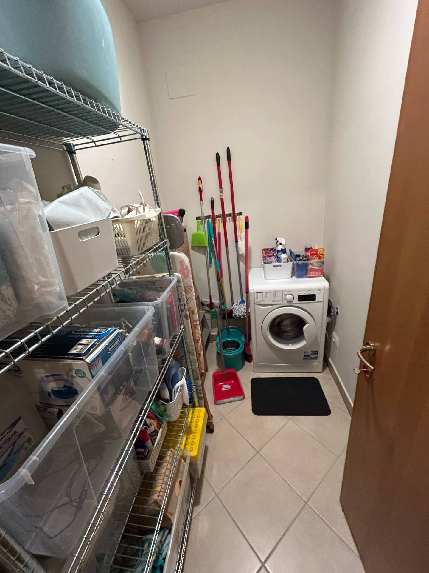 Immagine 12 di Appartamento in vendita  in viale del tirreno 100 a Pisa