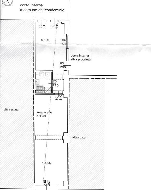 Immagine 12 di Magazzino in vendita  in Via Santa Maria 1 a Pisa