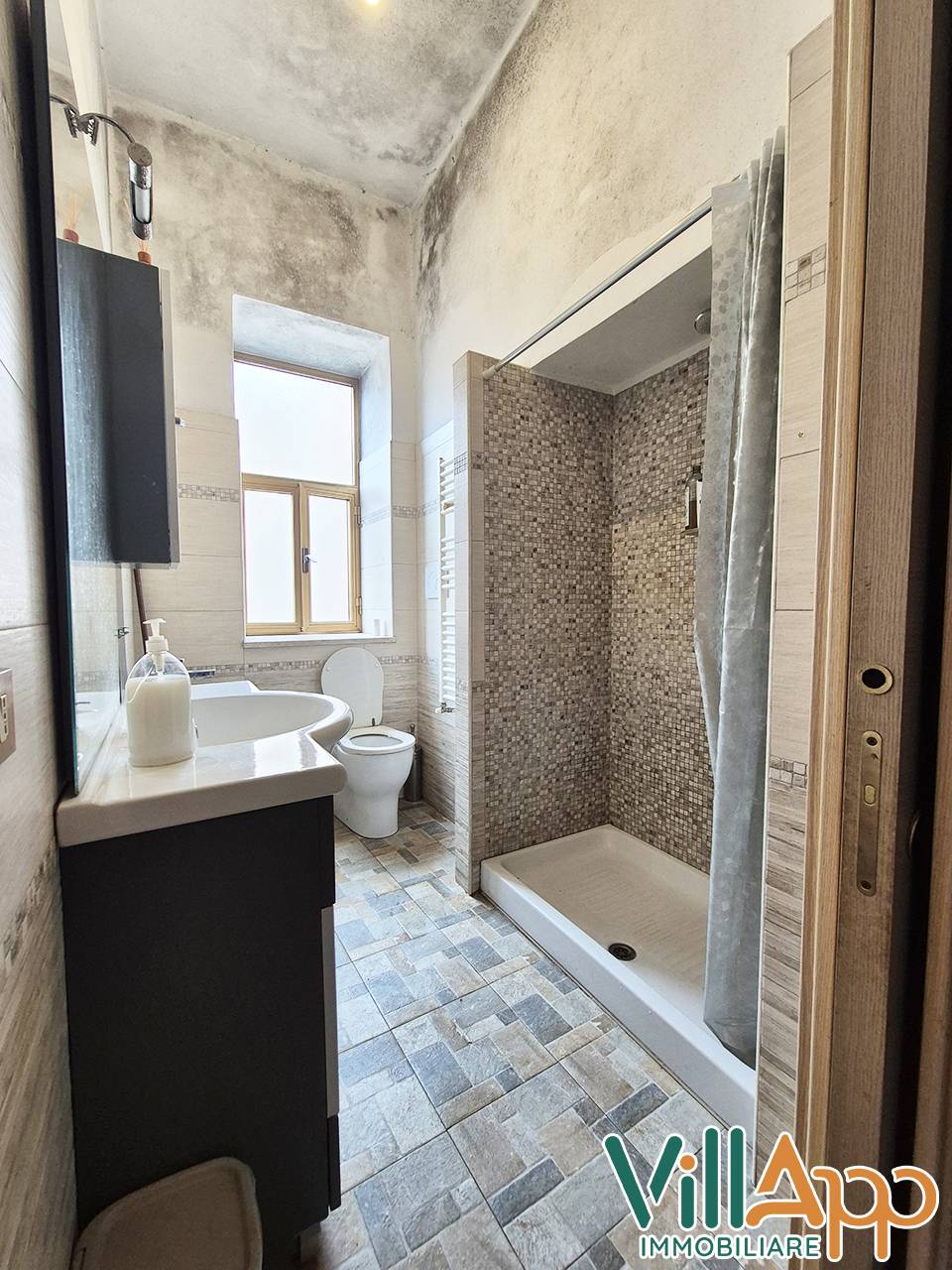 Immagine 8 di Appartamento in vendita  in Via degli Ausoni 15 a Fondi