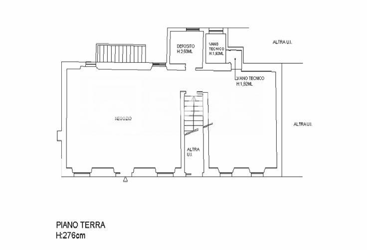 Immagine 12 di Negozio in vendita  in Via Cividale 291 a Udine