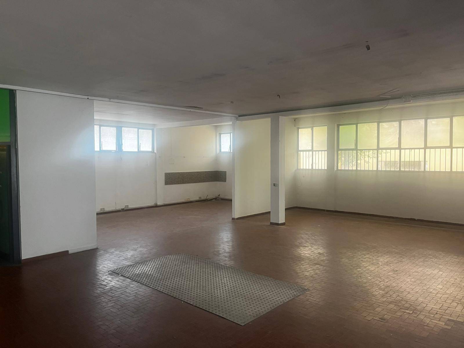 Immagine 4 di Locale commerciale in affitto  in via nazario sauro a Cascina