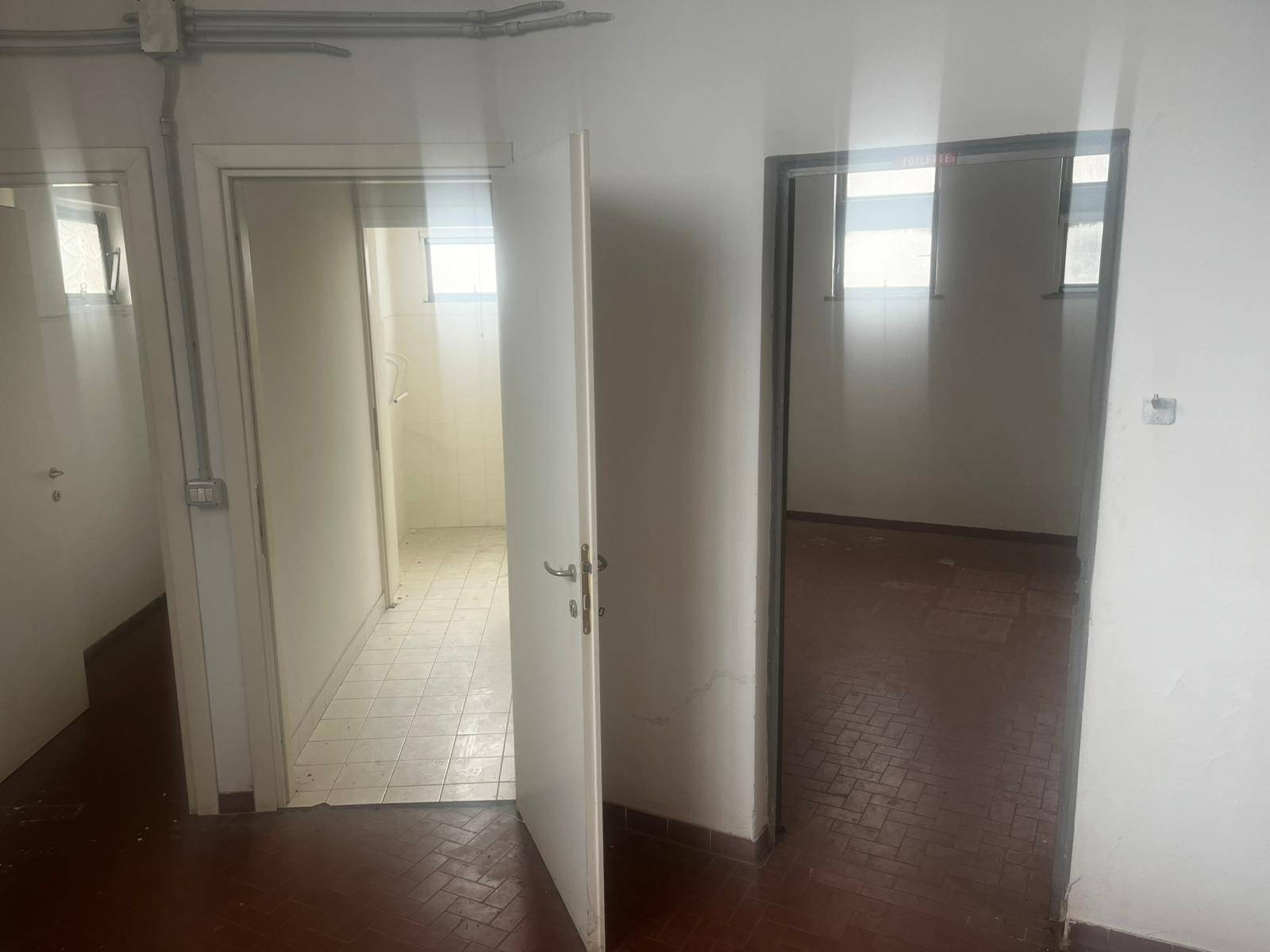 Immagine 6 di Locale commerciale in affitto  in via nazario sauro a Cascina