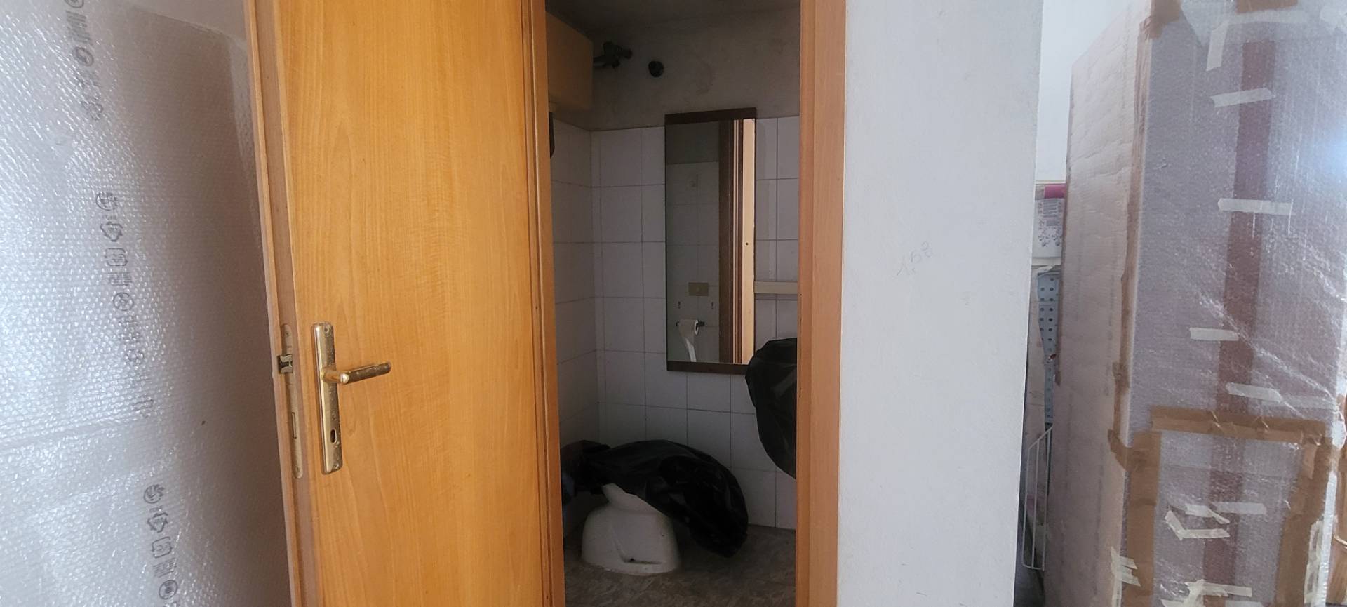 Immagine 8 di Locale commerciale in affitto  in via G. Pascoli 100 a Cascina