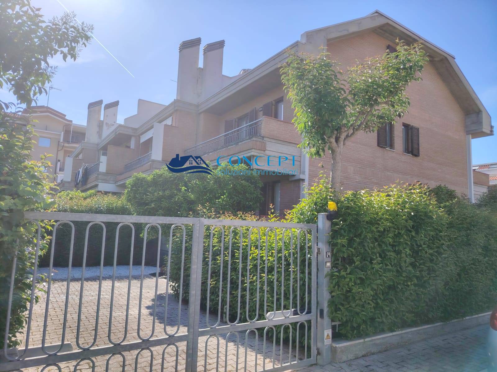 Immagine 48 di Villetta a schiera in vendita  in via Liri snc a San Benedetto Del Tronto