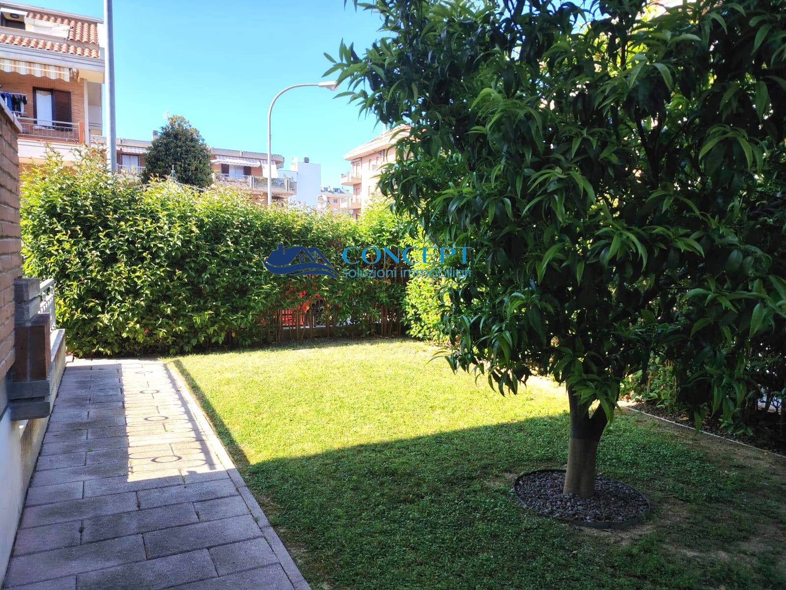 Immagine 5 di Villetta a schiera in vendita  in via Liri snc a San Benedetto Del Tronto