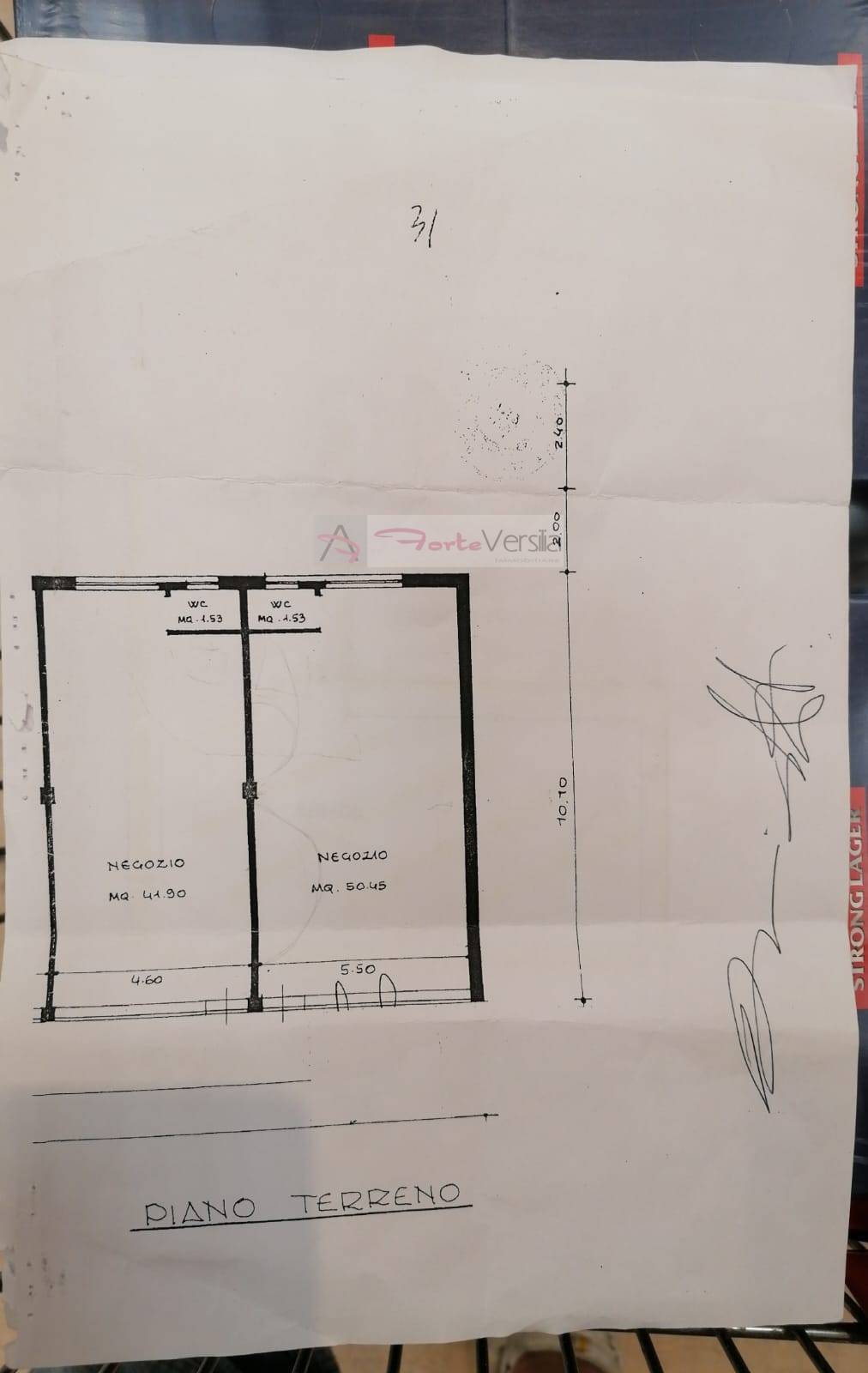 Immagine 16 di Attività commerciale in vendita  a Forte Dei Marmi