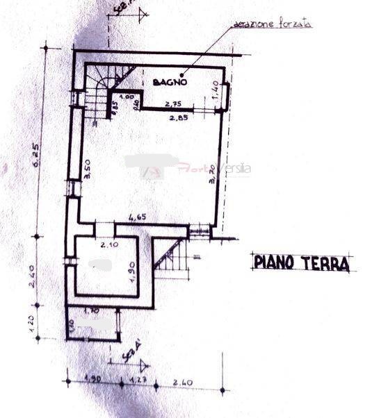 Immagine 42 di Casa semindipendente in vendita  a Seravezza