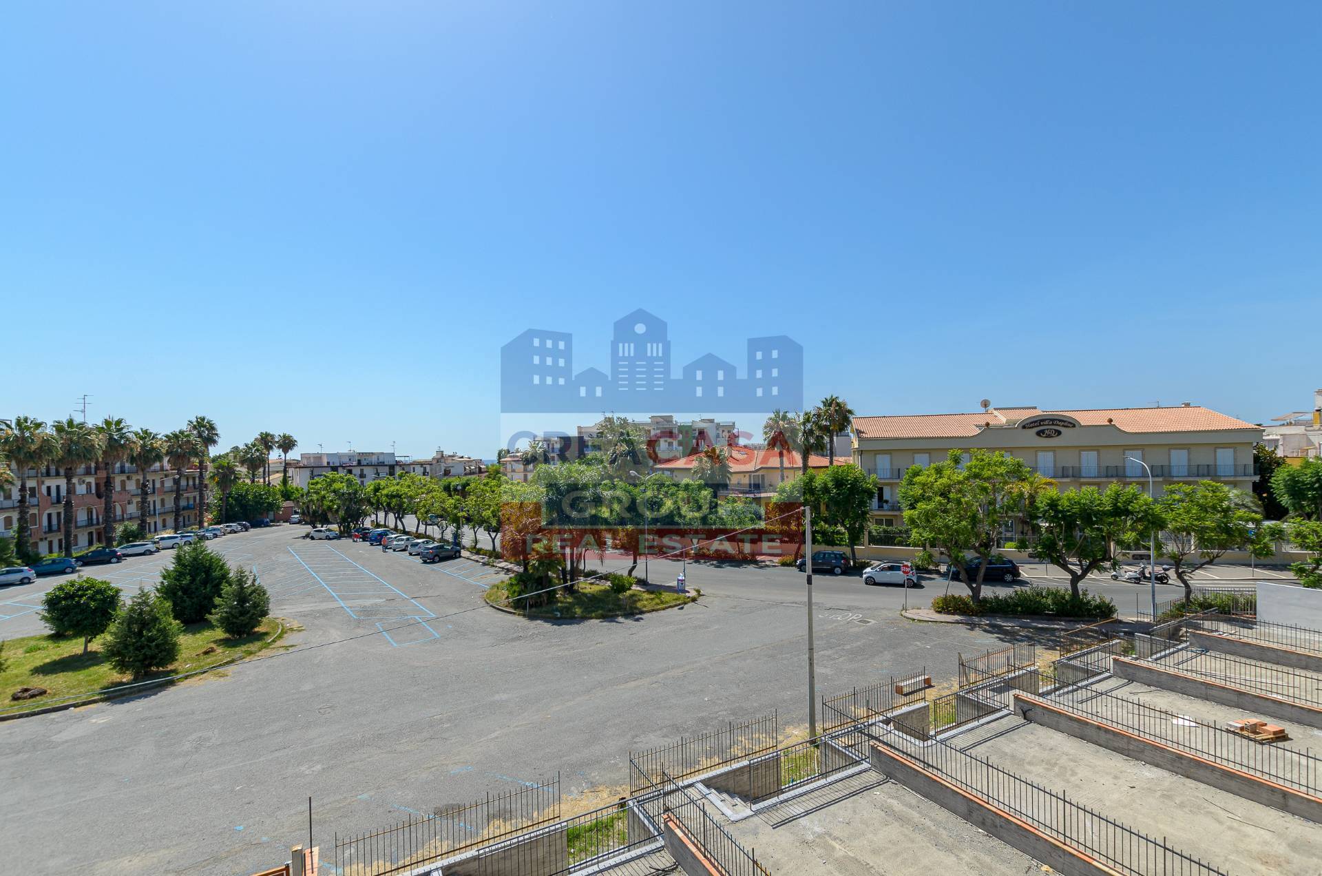 Immagine 16 di Locale commerciale in vendita  in Via Dionisio a Giardini-Naxos