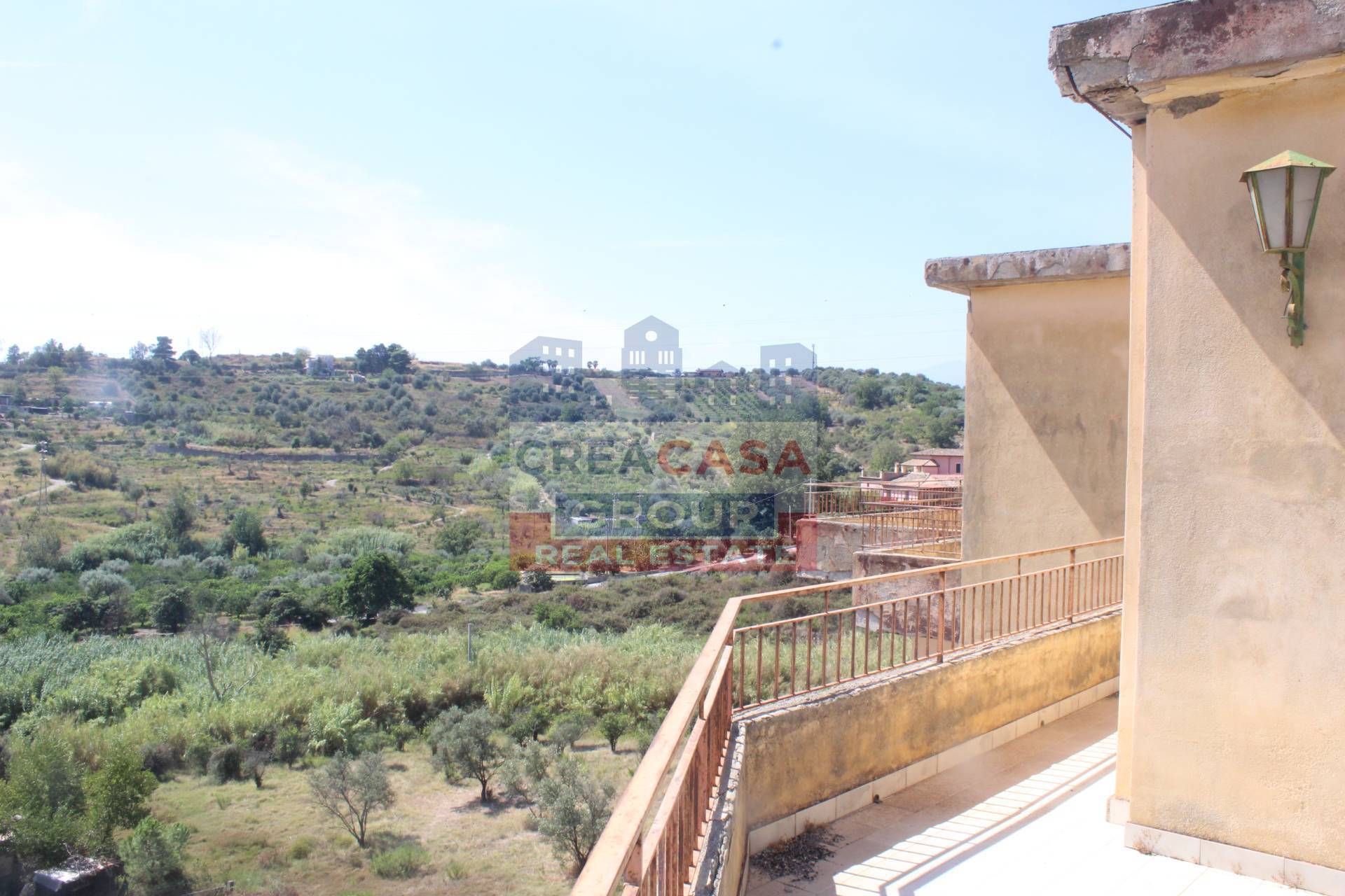 Immagine 30 di Appartamento in vendita  in Contrada Farsa a Giardini-Naxos