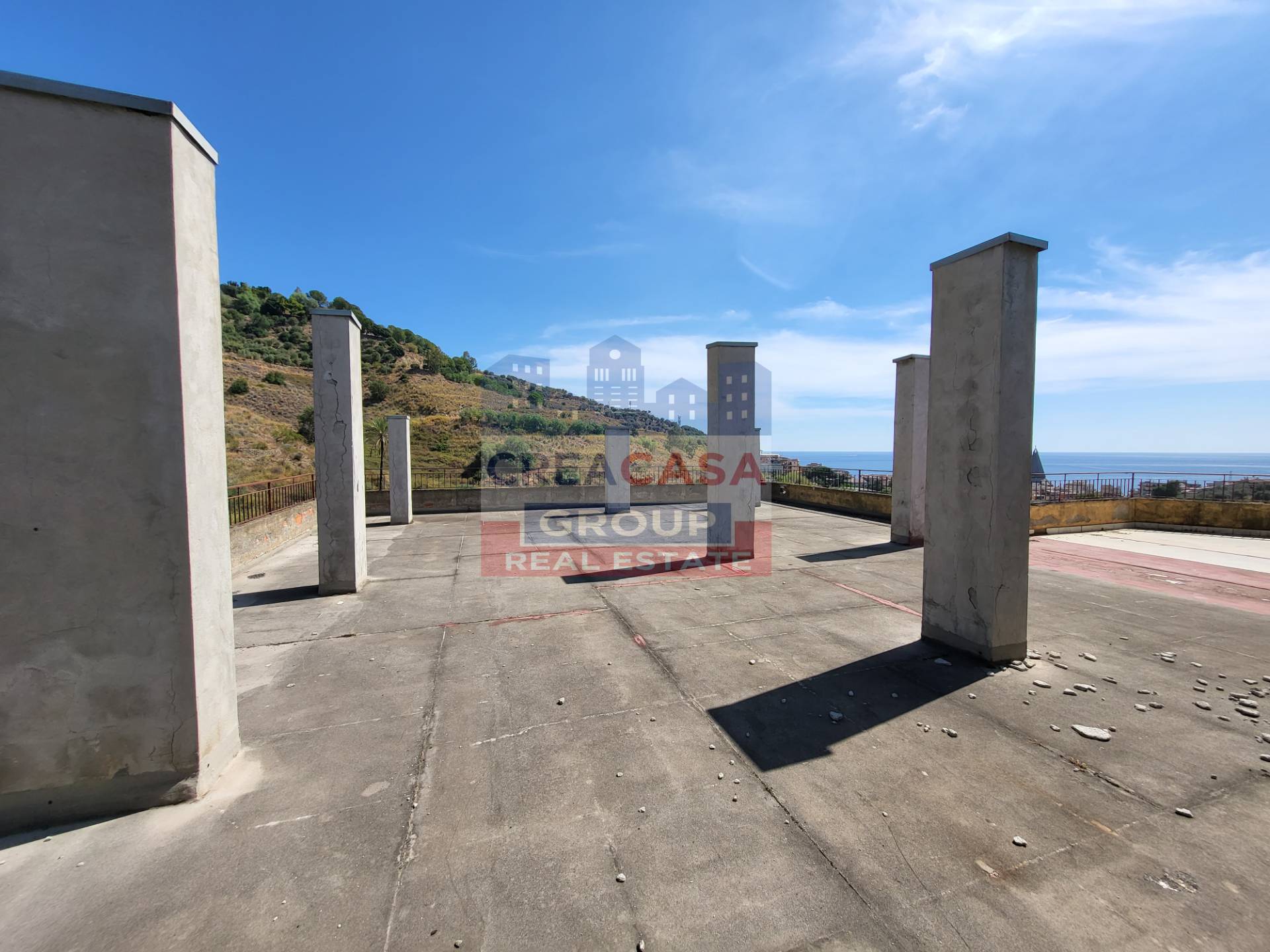 Immagine 35 di Appartamento in vendita  in Contrada Farsa a Giardini-Naxos