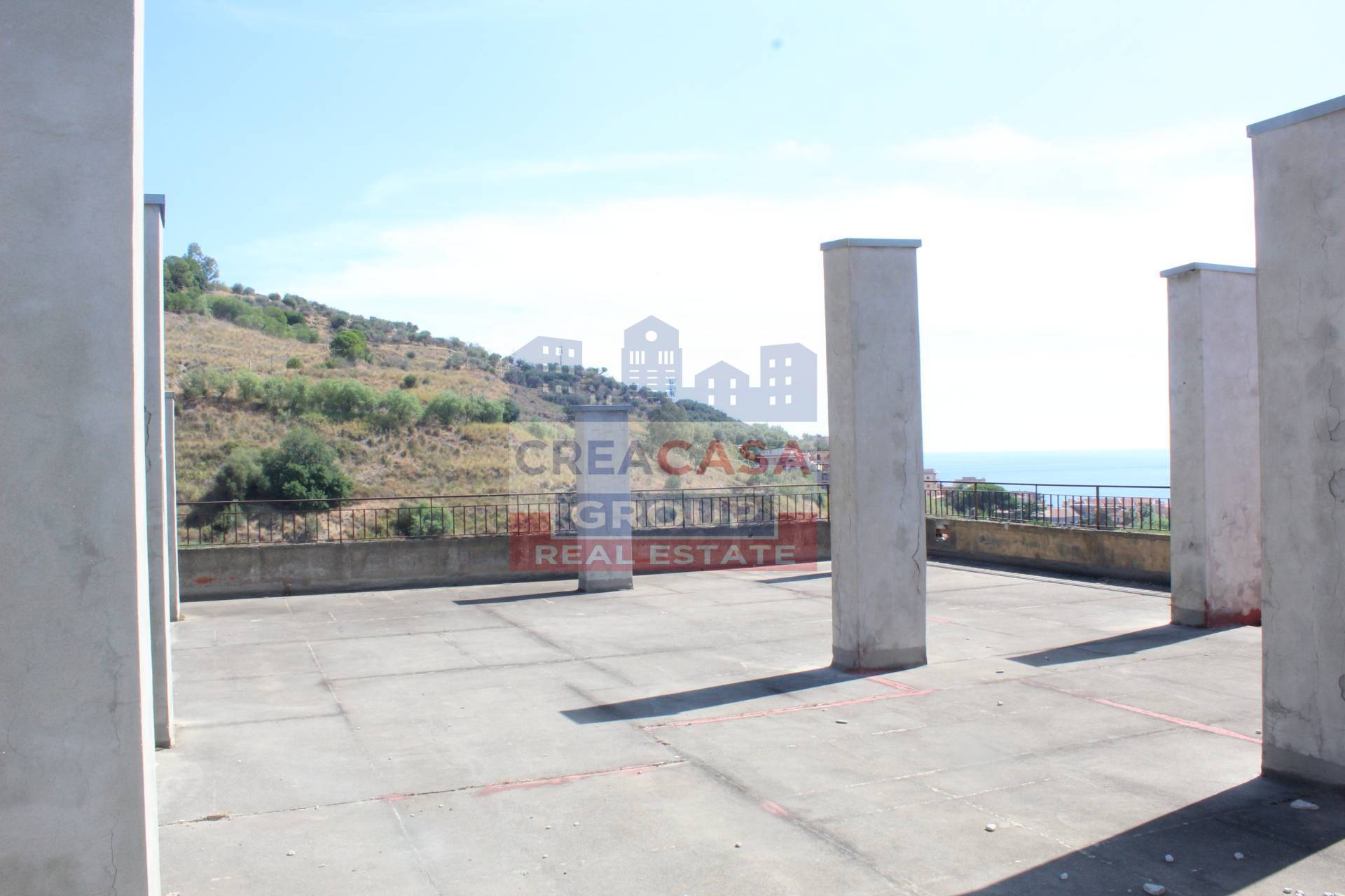 Immagine 36 di Appartamento in vendita  in Contrada Farsa a Giardini-Naxos