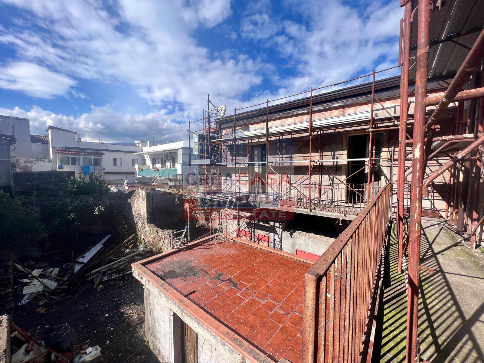 Immagine 20 di Casa semindipendente in vendita  in Mongibello a Riposto