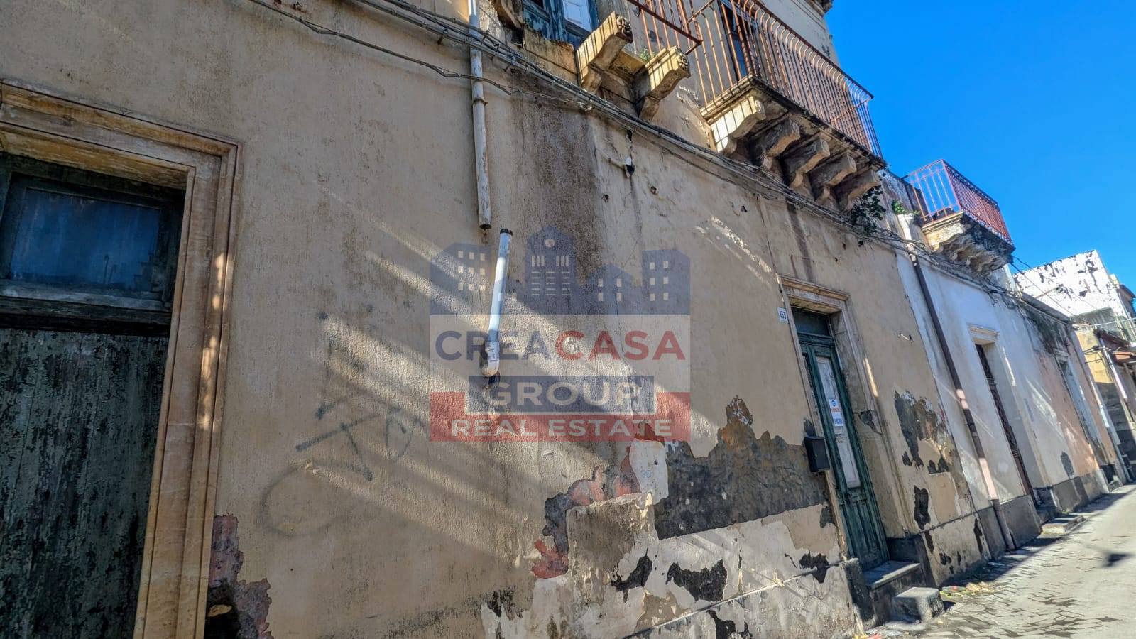 Immagine 5 di Casa semindipendente in vendita  in Mongibello a Riposto