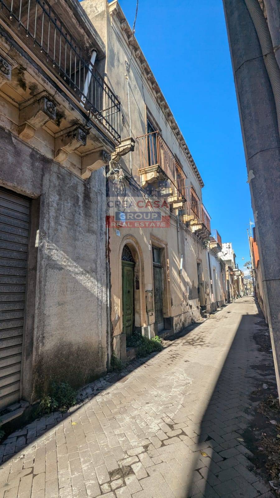 Immagine 2 di Casa semindipendente in vendita  in Mongibello a Riposto
