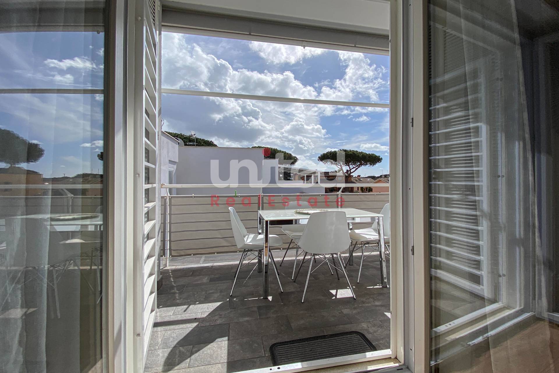 Immagine 8 di Appartamento in vendita  in Via Pio Colussi 8 a Roma