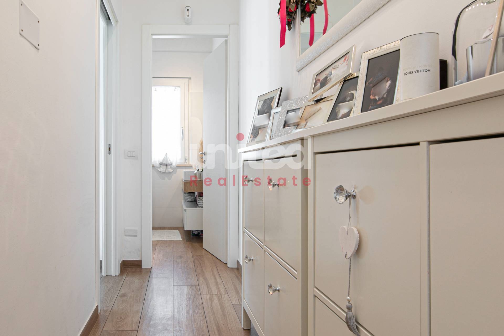 Immagine 15 di Appartamento in vendita  in Via Pio Colussi 8 a Roma