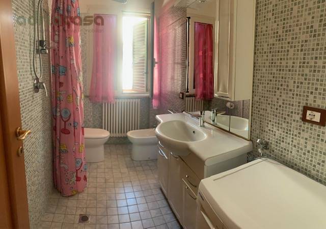 Immagine 3 di Appartamento in affitto  in viale tasso a Riccione