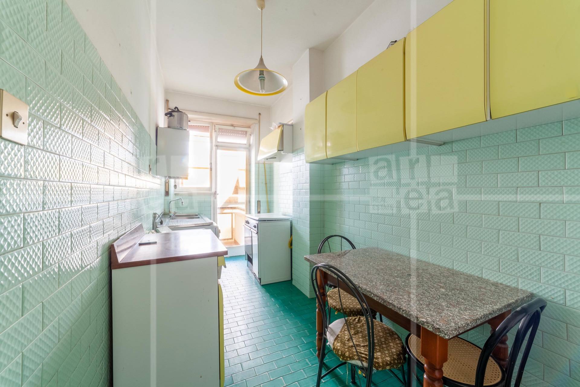 Immagine 33 di Appartamento in vendita  in VIA PAOLA FALCONIERI 82 a Roma