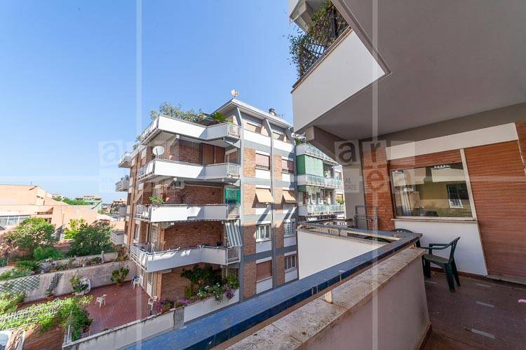 Immagine 47 di Appartamento in vendita  in VIA PAOLA FALCONIERI 82 a Roma