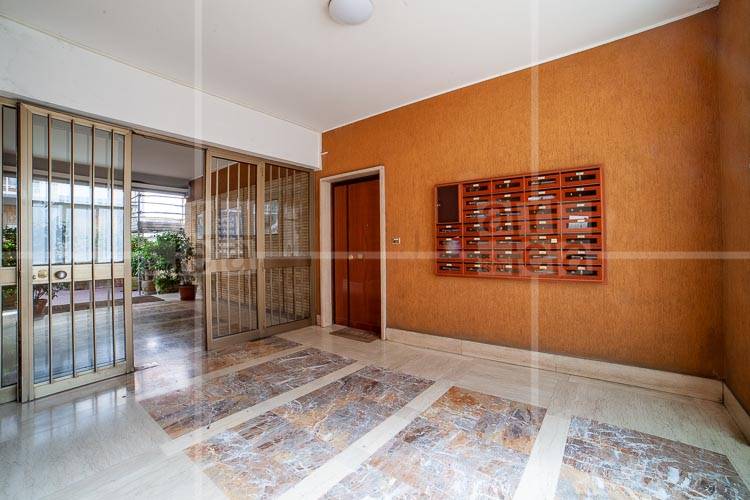 Immagine 67 di Appartamento in vendita  in VIA PAOLA FALCONIERI 82 a Roma